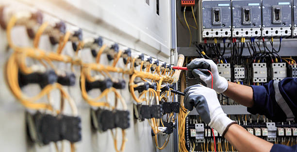 Professional Electrician technician working in Boone, IA